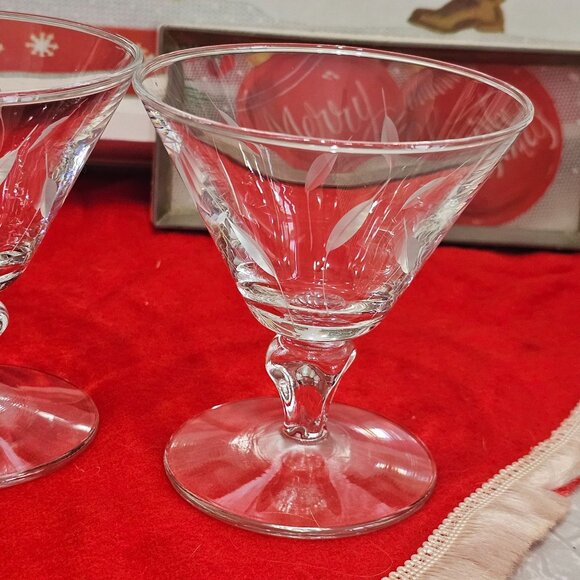 2 Libbey Simplicity Cocktail Wine Glasses 4.25" botanical leaves 5oz vtg midcent - Picture 4 of 7